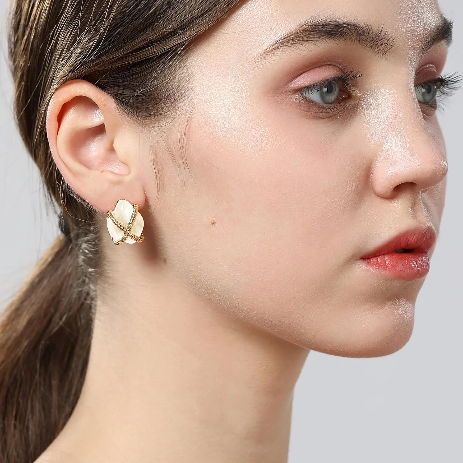 18K Gold Stylish Resin Cross Stud Earrings for Women, Lightweight Acrylic Resin Drop Studs??Hypoallergenic Fashion Jewelry,18K Gold Plated Cross Shape Resin Drop Earrings