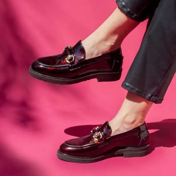 A13002 Brown | patent leather loafer