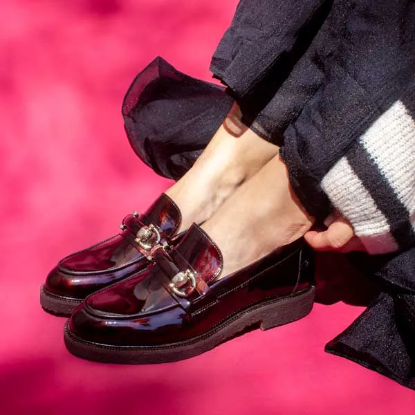 A13002 Brown | patent leather loafer