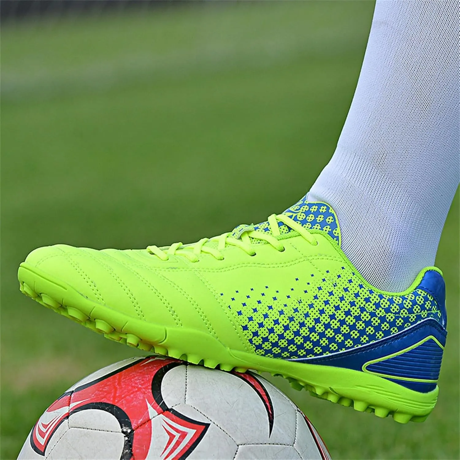 Big Kids' Soccer Shoes Low Top Unisex Running Training Sneakers Lightweight Breathable Outdoor Football Sneaker