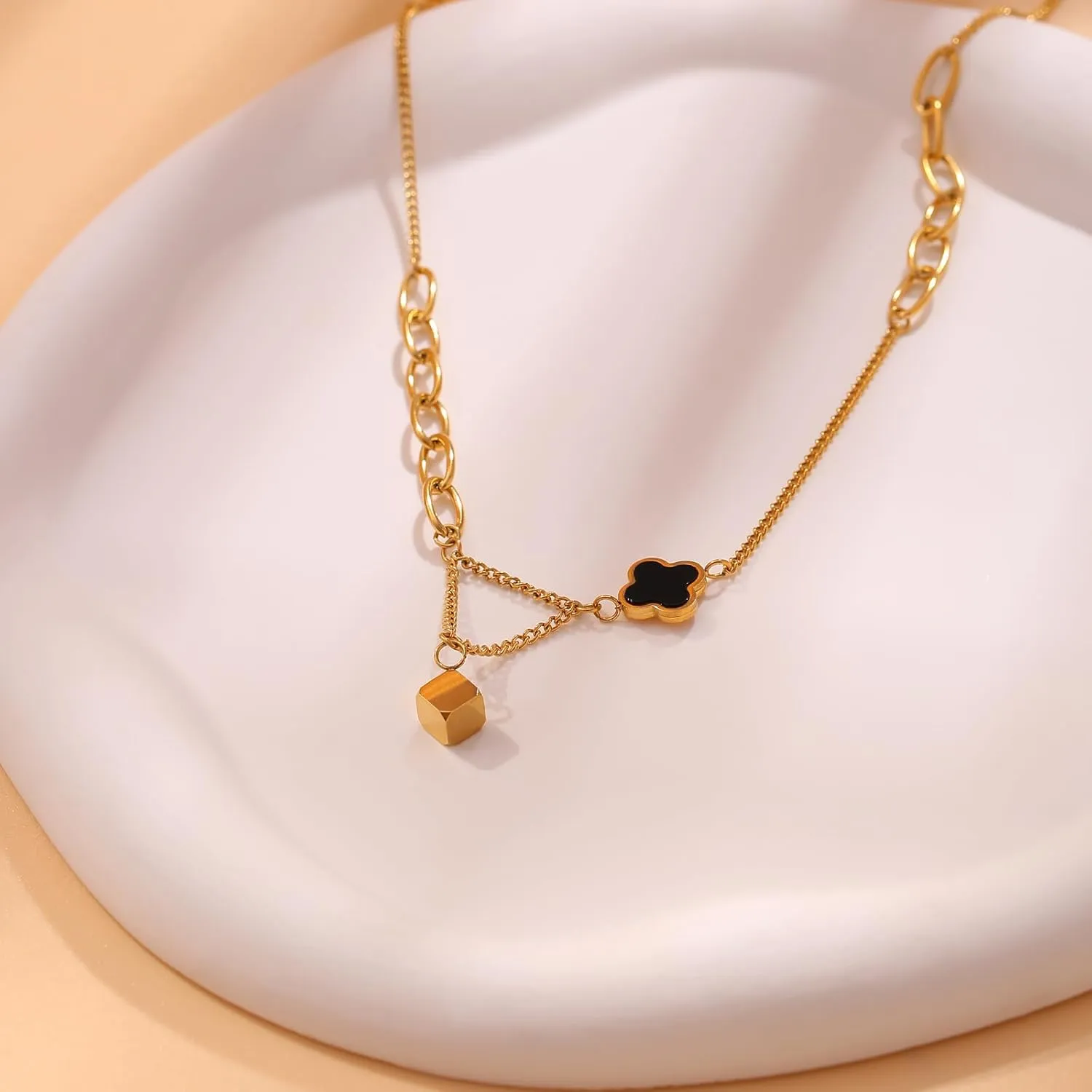 Dainty Gold Pendant Necklace for Women Small Cross Necklace Pearl Necklaces Silver Necklaces