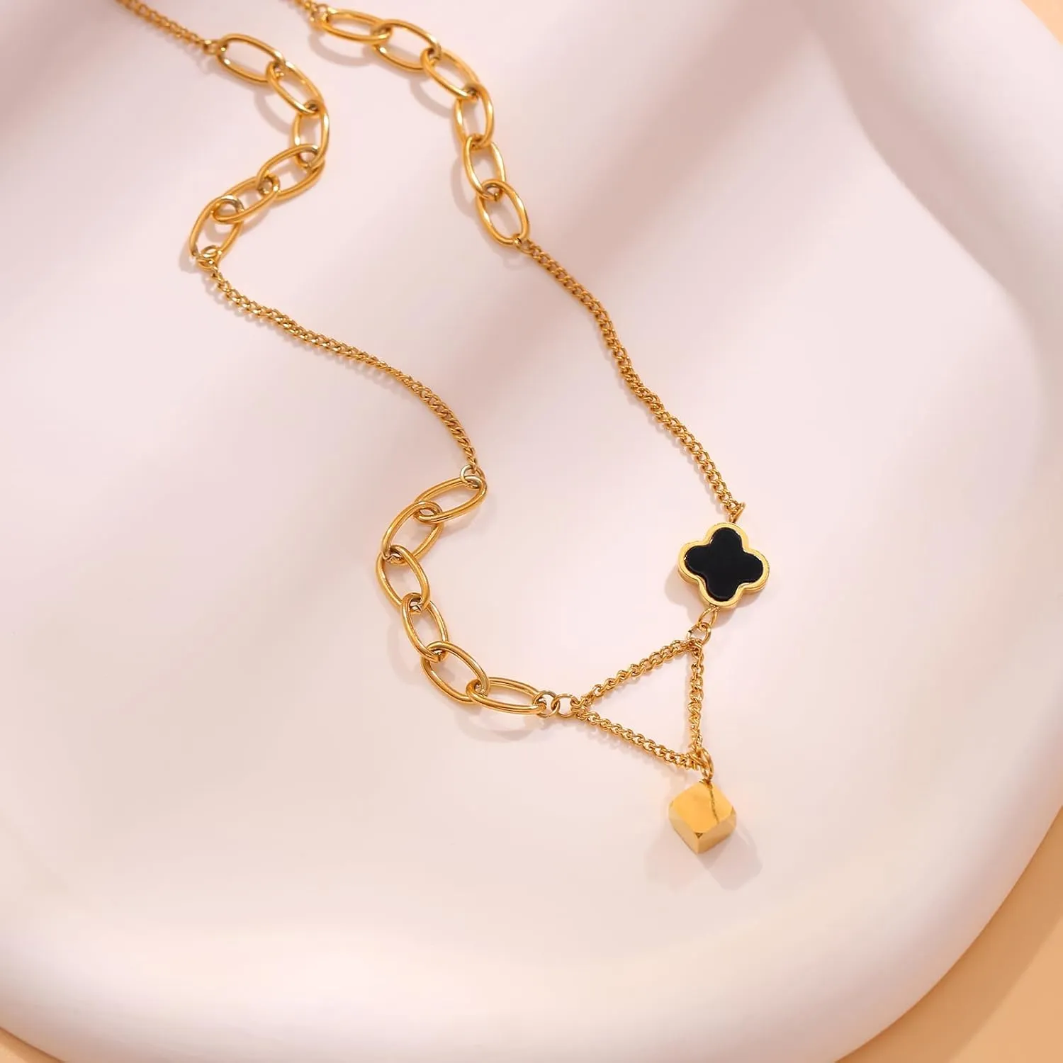 Dainty Gold Pendant Necklace for Women Small Cross Necklace Pearl Necklaces Silver Necklaces