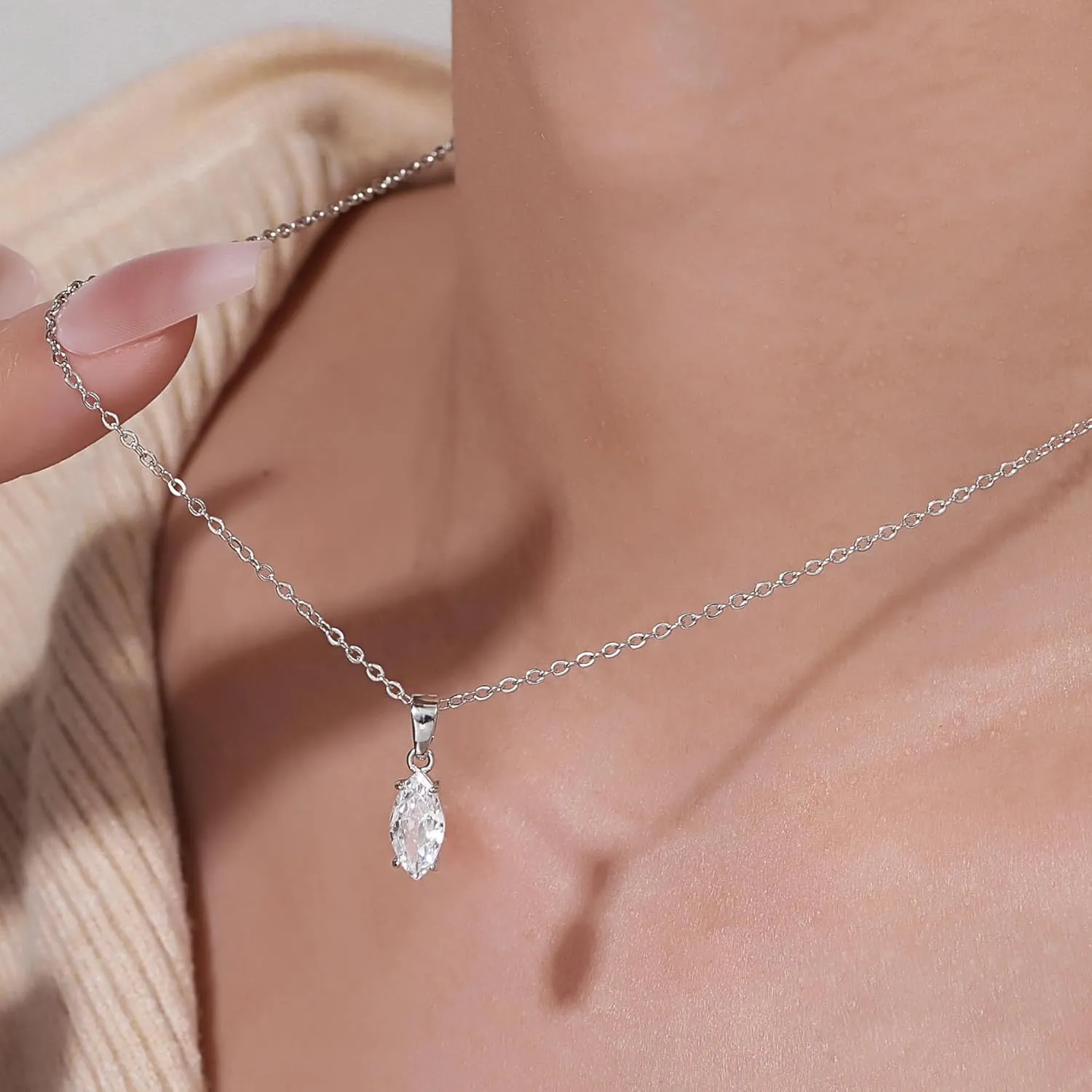 Diamond Necklaces for Women Dainty Choker Necklace Simple 14k Gold Plated CZ Jewelry Necklaces