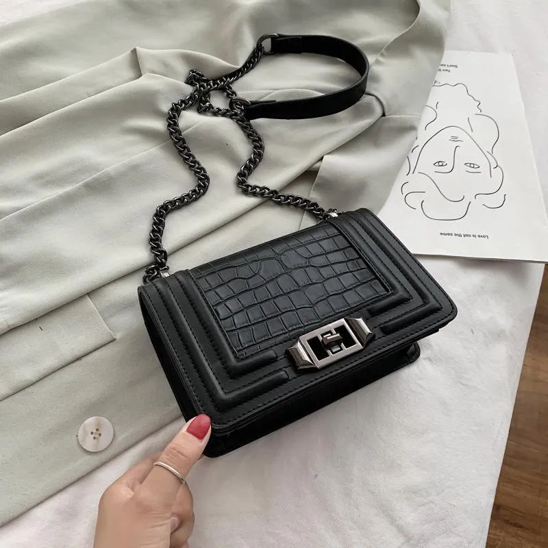 Fashion Retro All-Match Single Shoulder Messenger Bag
