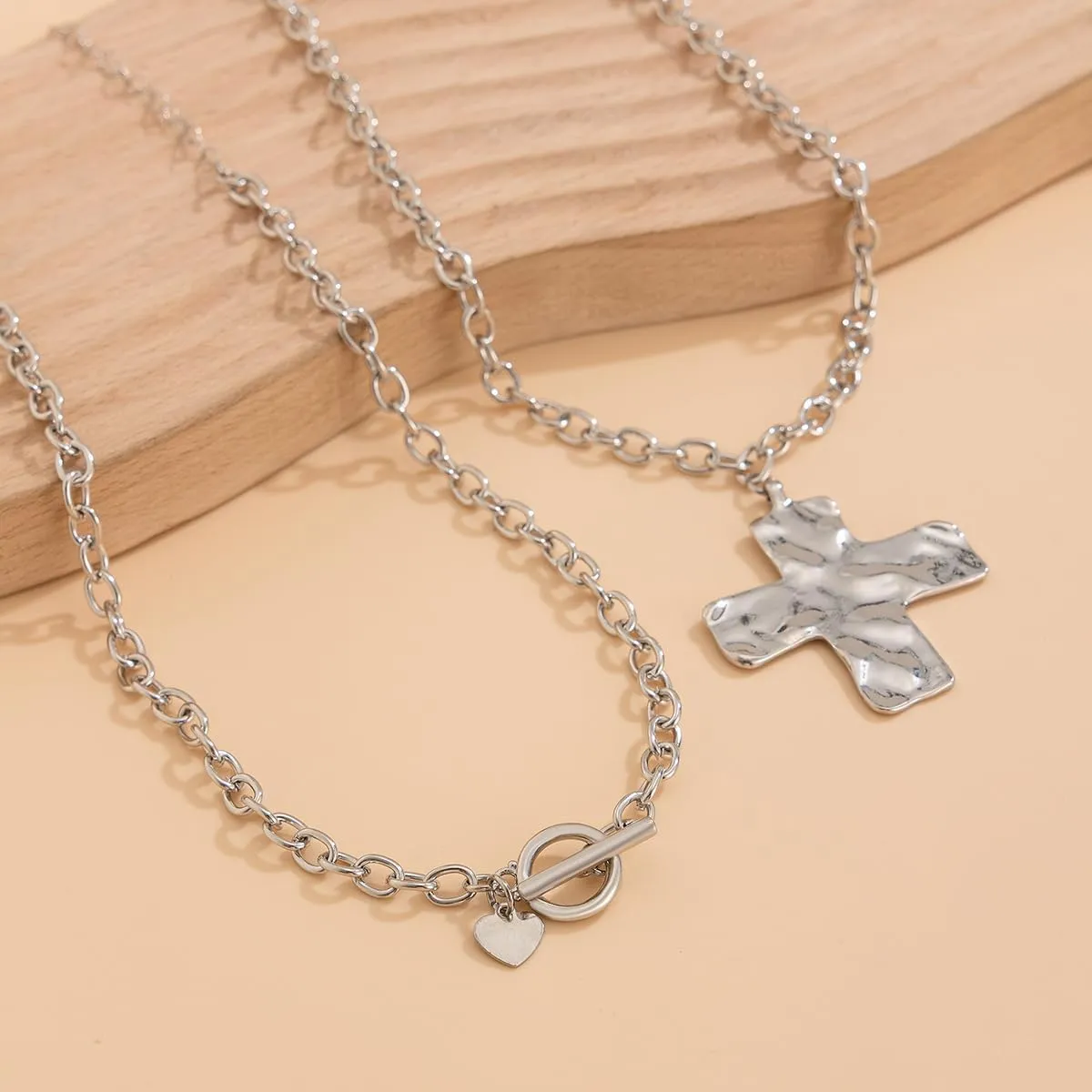 Gold Layered Necklaces for Women Trendy Retro Heart Pendant Necklace Chunky Gold Chain Choker Necklaces Dainty Gold Stacking Layered Necklaces for Womens Gold Jewelry