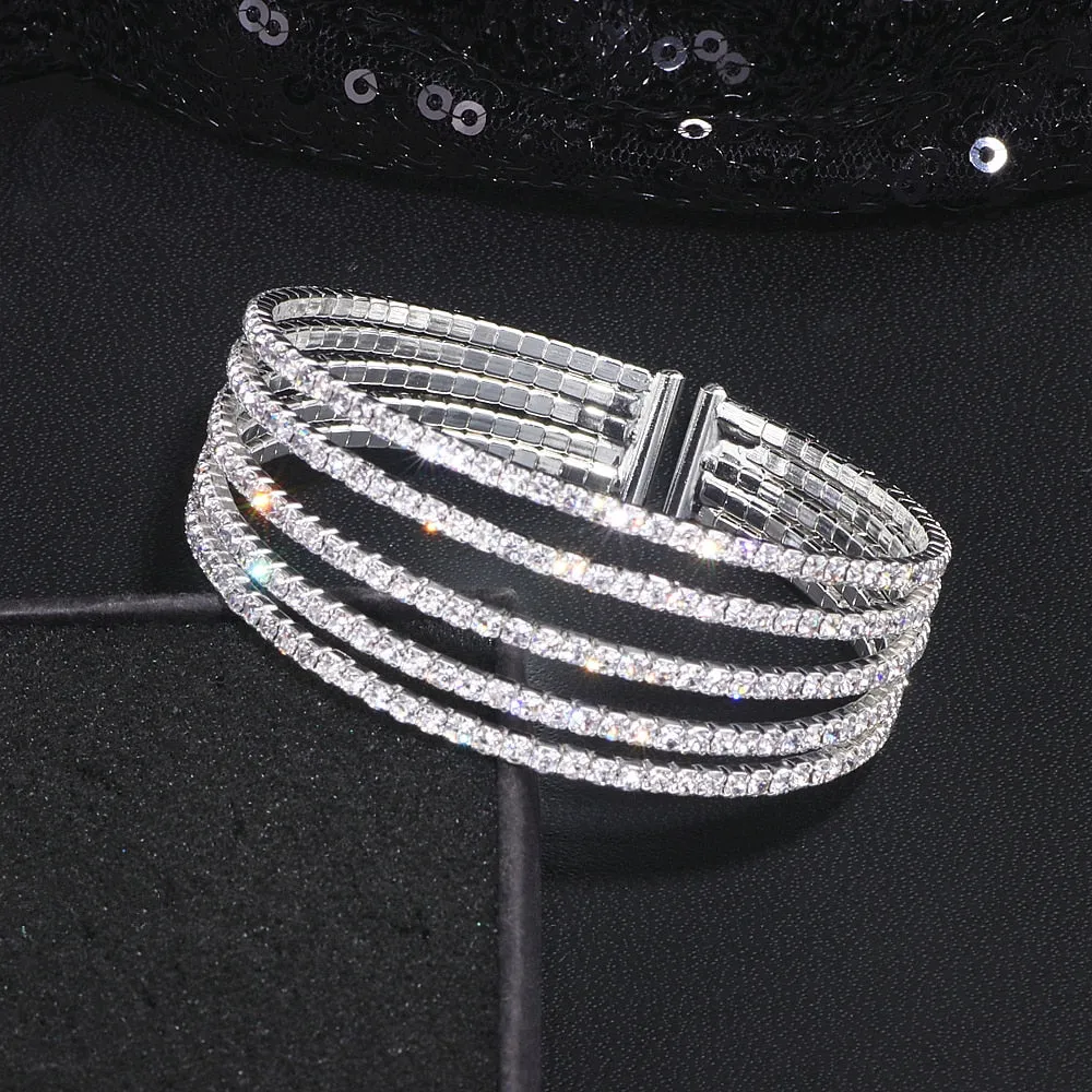 Luxury Jewelry Elegant Crystal Bangle Bracelet for a Friend with Zircon in Silver Color