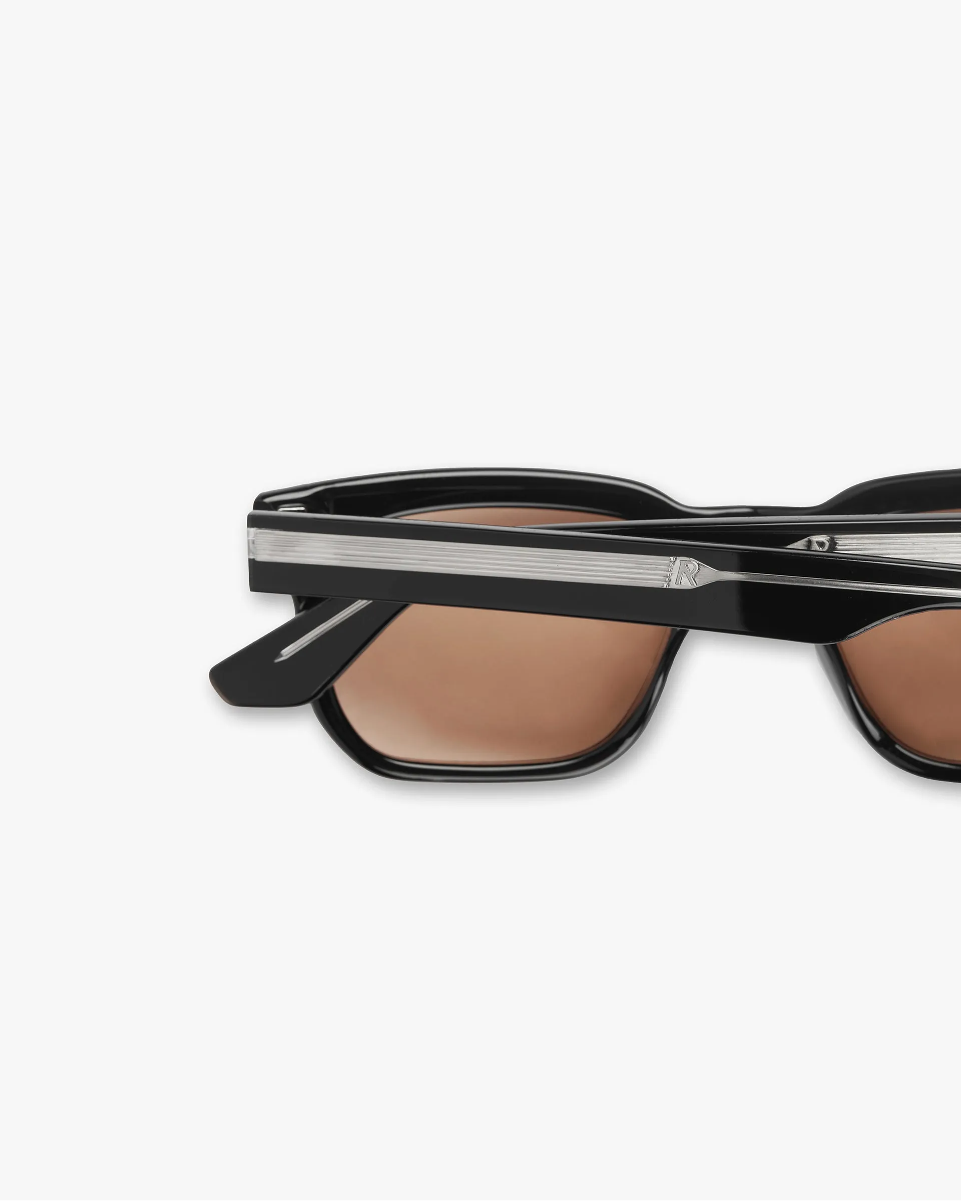 Jet Black Hamptons Luxury Sunglasses - Stylish and UV Protection