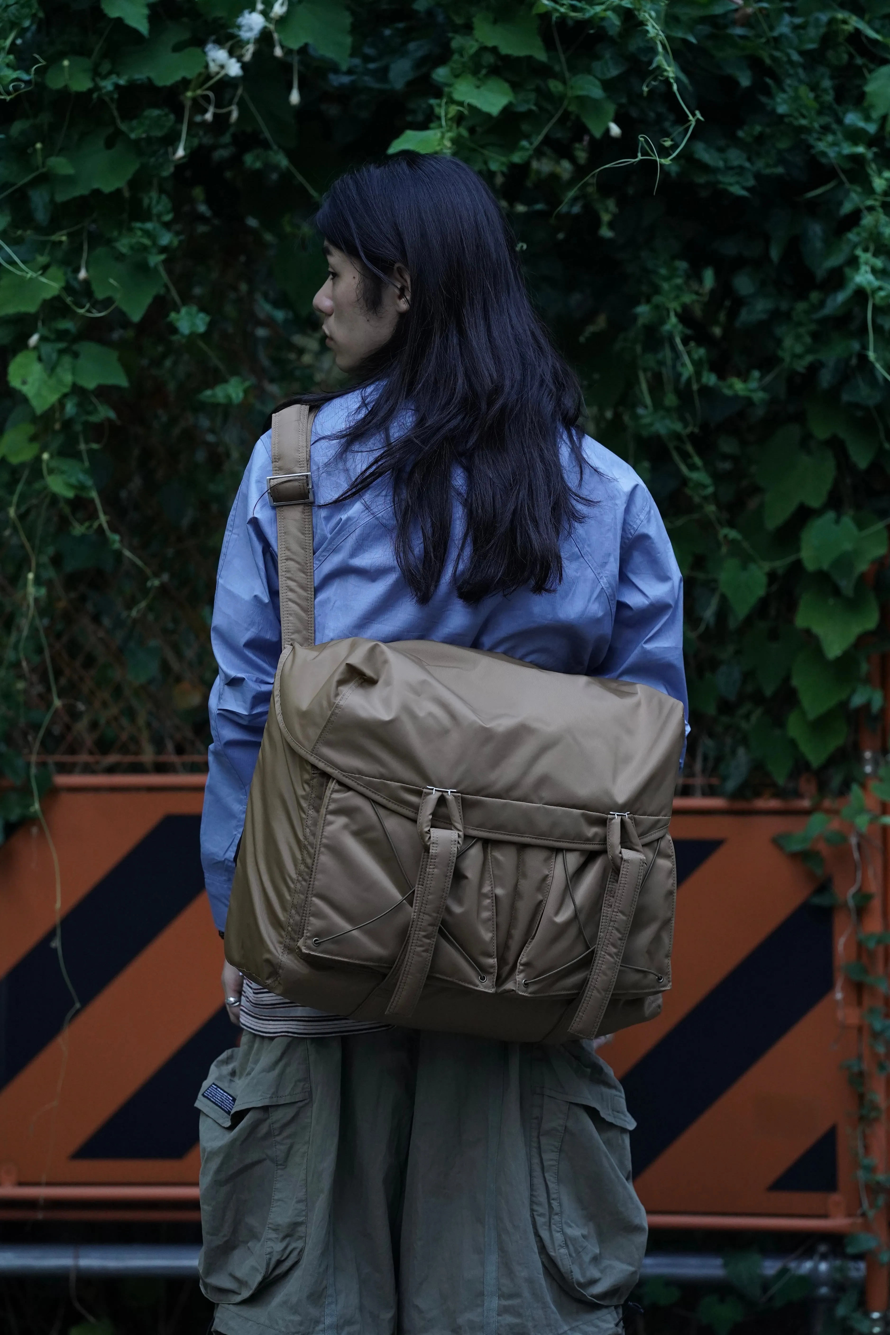 SAGAN VIENNA MESSENGER BAG (COYOTE BROWN)